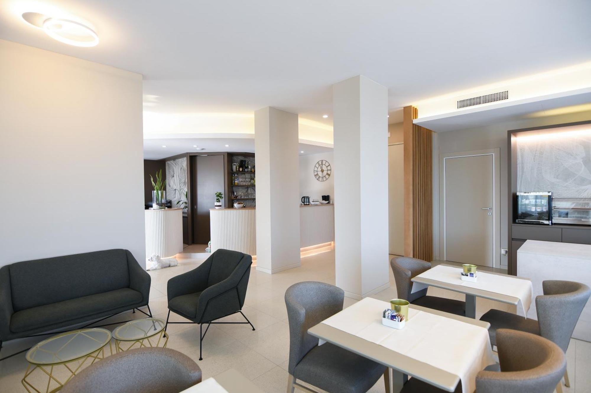 Albergo Grappolo D'Oro モンテベッルーナ エクステリア 写真
