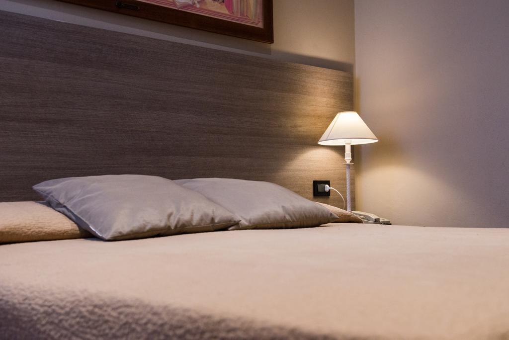 Albergo Grappolo D'Oro モンテベッルーナ エクステリア 写真