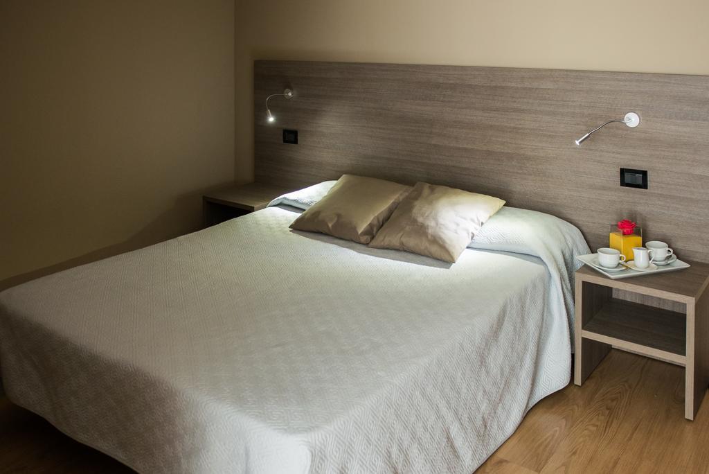 Albergo Grappolo D'Oro モンテベッルーナ エクステリア 写真